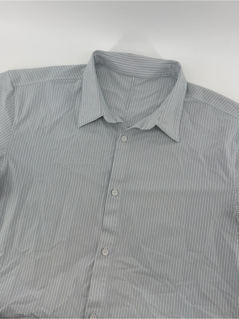 Lululemon Shirt Mens L Striped Button Up Short Sleeve White Blue Venture Casual